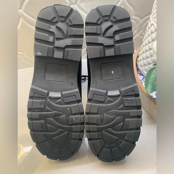 Dirty Laundry ~ Black Lace-up Combat Boots Lug Soles Y2K 90s Size 9 - Picture 9 of 17